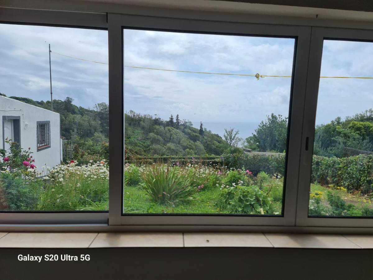 Отель Ap Luso Brasileiro Lajes das Flores Экстерьер фото