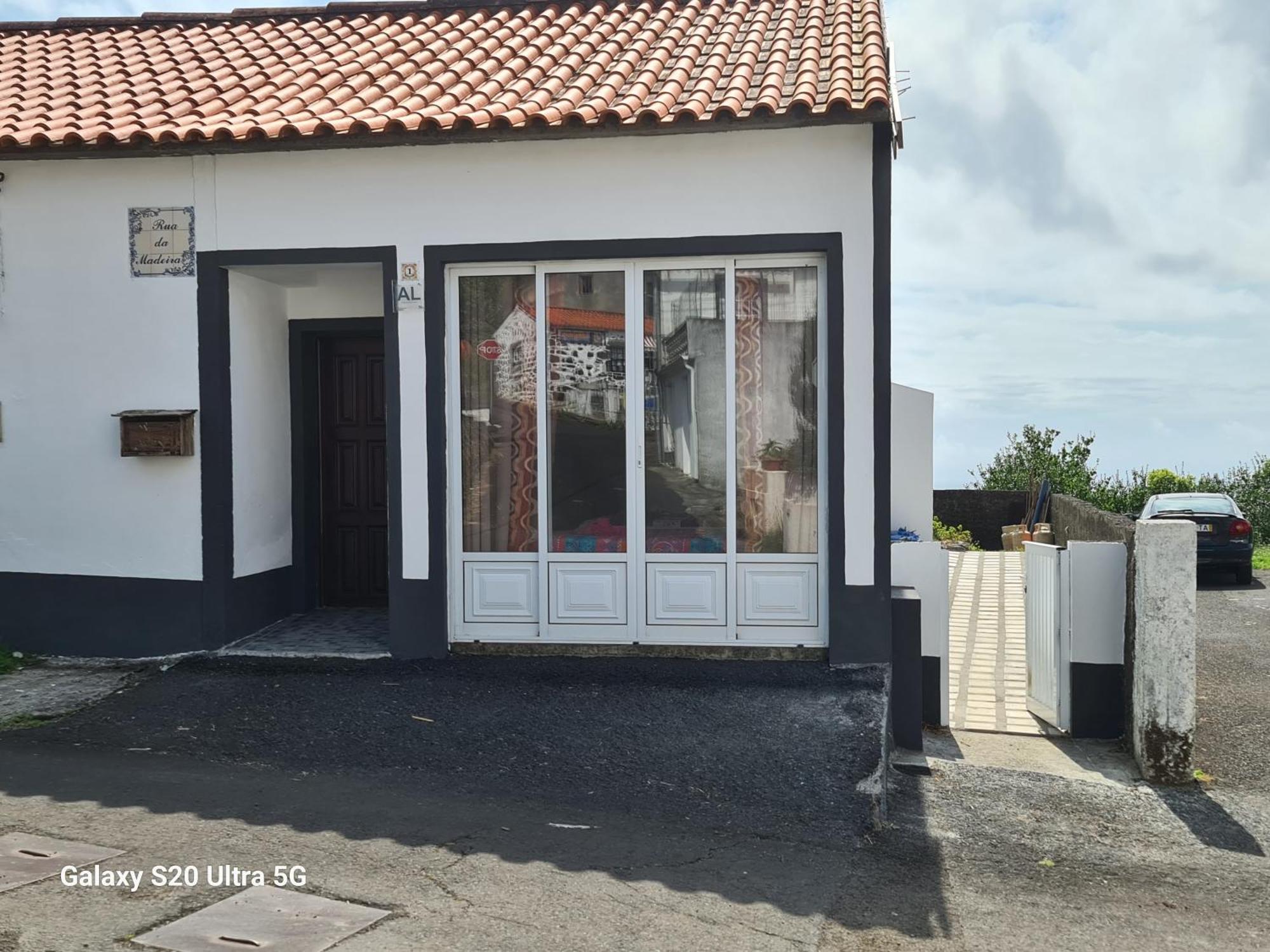 Отель Ap Luso Brasileiro Lajes das Flores Экстерьер фото